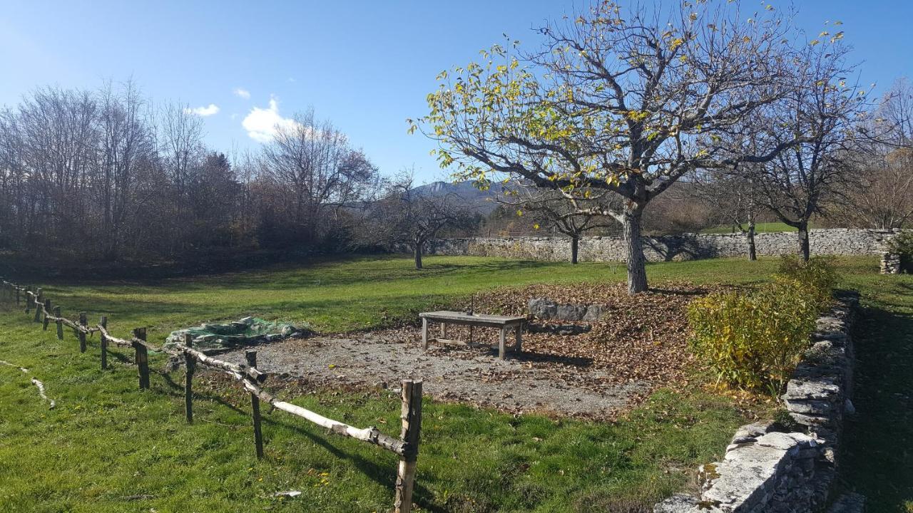 Gite Bard Des Ours Saint-Martin-en-Vercors Exterior foto